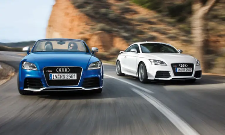 Auch-beim-TT-hat-Audi-noch-mal-eine-Schippe-drauf-gepackt-Der-TT-RS-kommt-mit-340-PS-daher-und-sprintet-in-4-7-Sekunden-von-0-auf-100