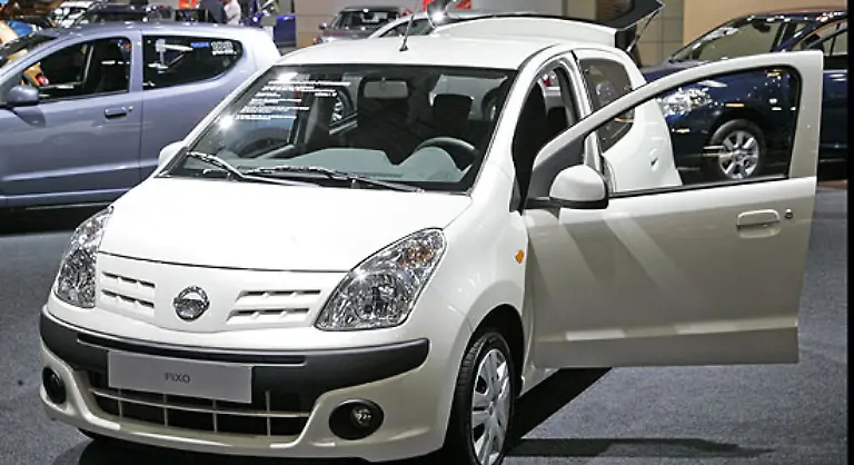 Etwas-vernuenftiger-geht-es-Nissan-mit-dem-Pixo-an-Er-ist-baugleich-mit-dem-Suzuki-Alto-kommt-im-Sommer-auf-den-Markt-und-soll-die-Modellpalette-von-Nissan-nach-unten-abrunden
