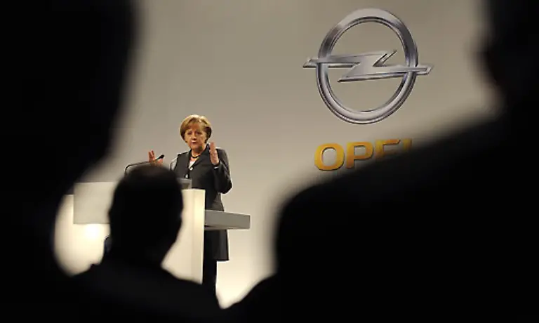 Es-muesse-alles-darangesetzt-werden-einen-Investor-zu-finden-verkuendet-die-Kanzlerin