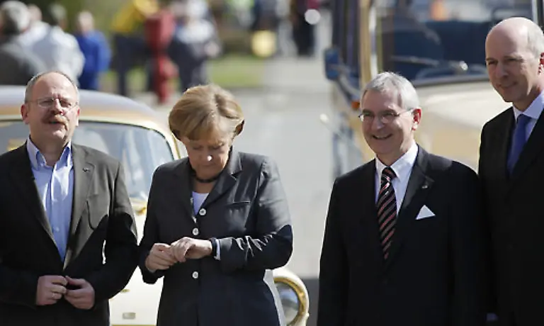 Lassen-Sie-uns-dafuer-arbeiten-Es-wird-noch-hart-Aber-wir-haben-eine-Chance-sagt-Merkel-zum-Schluss-ihrer-gut-15-minuetigen-Rede