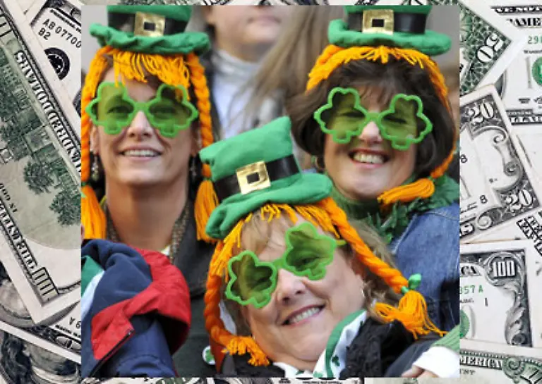 Schon-jetzt-klopfen-Unternehmen-bei-uns-an-die-bisher-in-englischsprachigen-Steueroasen-sassen-freut-sich-Finanzminister-Brian-Lenihan-Firmen-muessen-in-Irland-nur-zwoelf-Prozent-Steuern-zahlen-Das-ist-nicht-null-Prozent-aber-legal