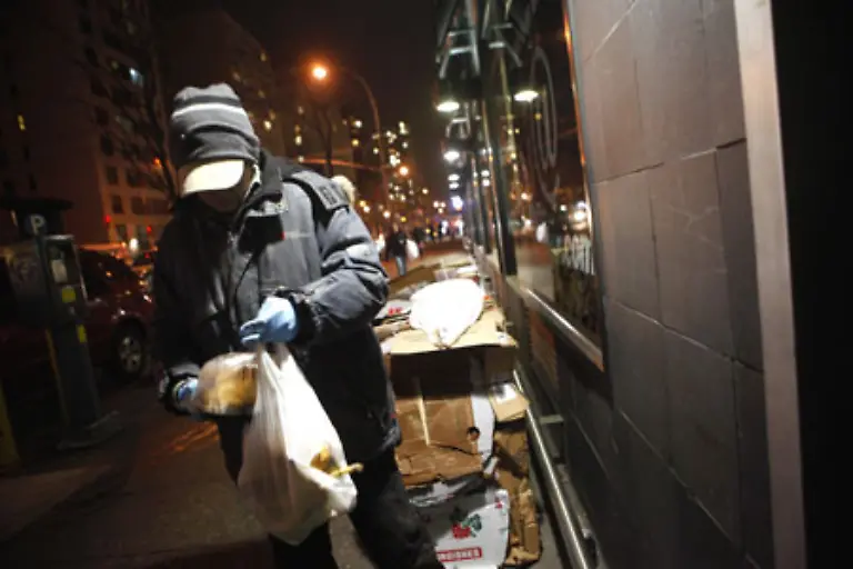 Das-Fischen-im-Muell-anderer-ist-also-rechtlich-gesehen-Diebstahl