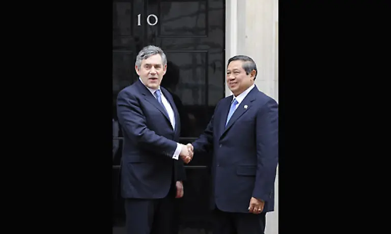 133-Indonesien-Praesident-Bambang-Yudhoyono-rechts-133