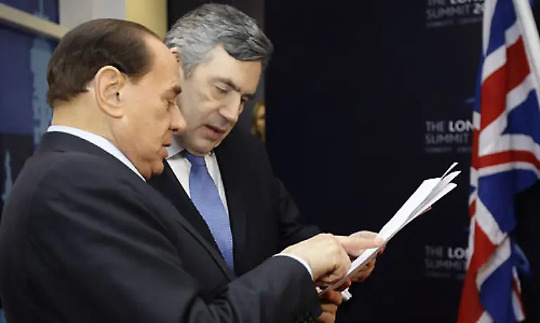 133-Italien-Silvio-Belusconi-links-133