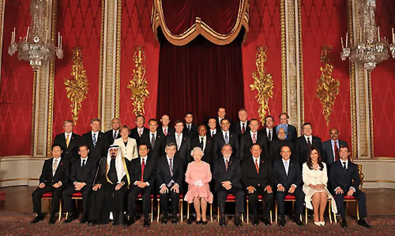 Alle-Bilder-von-AP-dpa-und-rts-Quellen-Auswaertiges-Amt-Bundespresseamt-www-londonsummit-gov-uk-www-n-tv-de-sowie-Material-von-dpa-und-rts