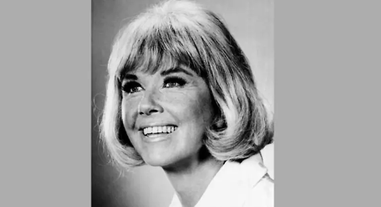 Doch-als-Doris-Day-den-Namen-borgte-sie-sich-von-ihrem-Hit-Song-Day-by-Day-eroberte-das-blonde-Multitalent-die-Schlager-Hitparaden