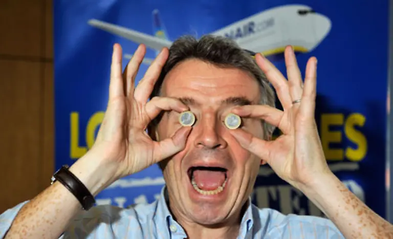 Der-Chef-der-irischen-Billigfluggesellschaft-Ryanair-Michael-O-Leary-ist-fuer-die-Luftfahrtbranche-ein-rotes-Tuch-Bekannt-fuer-seine-markigen-Sprueche-Provokationen-gegen-Konkurrenten-und-jede-Menge-unkonventioneller-Ideen-und-dabei-auch-noch-erfolgreich