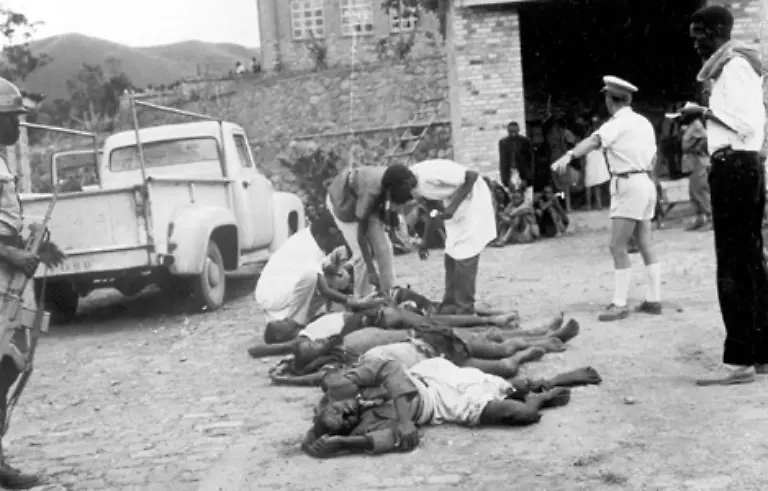 Zwischen-Hutu-und-Tutsi-war-es-seit-der-ruandischen-Unabhaengigkeit-1962-immer-wieder-zu-gewalttaetigen-Uebergriffen-gekommen