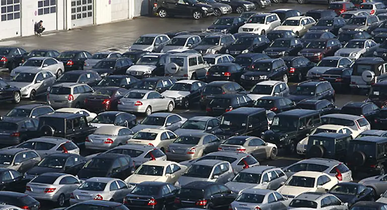 Denn-die-Krise-auf-dem-US-Markt-trifft-Chrysler-mit-voller-Wucht-Aber-auch-das-Flaggschiff-Mercedes-leidet-Der-Absatz-sank-im-Februar-erneut-um-40-Prozent