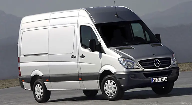 Mit-dem-Sprinter-hat-Mercedes-ein-heisses-Eisen-im-Feuer-Der-Transporter-hat-einer-ganzen-Fahrzeug-Gattung-den-Namen-gegeben