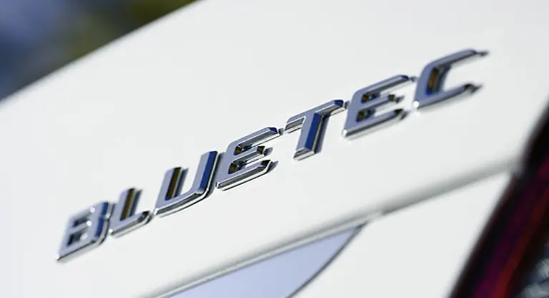 Mit-Bluetec-einem-Massnahmen-Paket-zur-Einsparung-von-Kraftstoff-hat-man-bereits-einen-recht-vielversprechenden-Weg-eingeschlagen