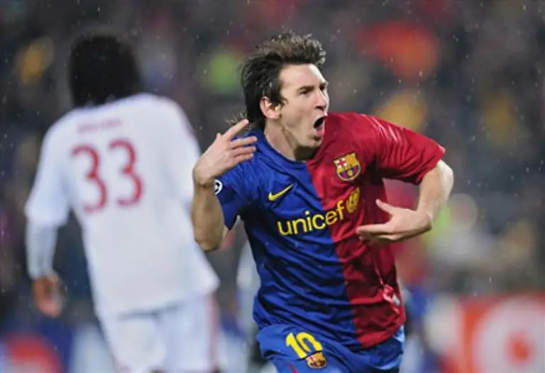 Apropos-treffen-In-der-38-Minute-erhoehte-der-ueberragende-Messi-auf-3-0