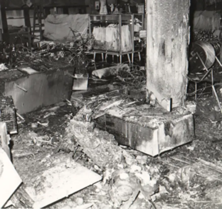 2-April-1968-Andreas-Baader-und-Gudrun-Ensslin-legen-Braende-in-zwei-Frankfurter-Kaufhaeusern-Die-Tat-ist-der-Wendepunkt-vom-studentischen-Protest-der-APO-gegen-den-Vietnamkrieg-hin-zum-Terrorismus