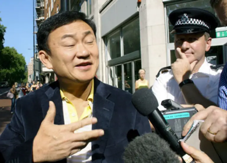 Zudem-steht-er-unter-Korruptionsverdacht-Er-wird-2008-wegen-Amtsmissbrauchs-zu-zwei-Jahren-Haft-verurteilt-und-geht-ins-Ausland-hier-in-London-um-einer-Verhaftung-zu-entgehen