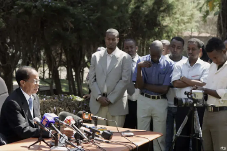 Premierminister-Nur-Hassan-Hussein-verfuegt-nicht-ueber-die-Mittel-das-Monopol-der-staatlichen-Gewaltsamkeit-durchzusetzen-Somalia-bleibt-ein-zerrissenes-Land