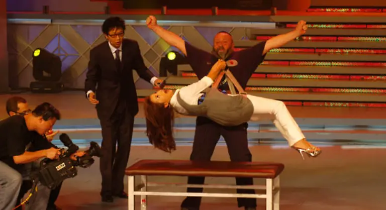 Groesstes-mit-Bart-gehobenes-Gewicht-Antanas-Kontrimas-Litauen-hob-im-September-2007-ein-63-2-kg-schweres-Maedchen-10-cm-vom-Boden-ab