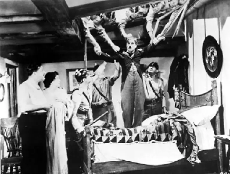 Darin-kritisiert-er-Hitlers-Rassenwahn