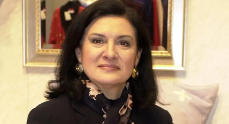 In-der-Hauptrolle-einer-ungarischen-Adligen-aus-dem-17-Jahrhundert-gab-sie-sich-lesbischen-Orgien