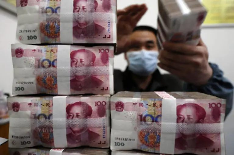 Die-Regierung-in-Peking-will-das-Wachstum-mit-einem-riesigen-Konjunkturprogramm-ankurbeln-und-mehr-auslaendisches-Kapital-anlocken