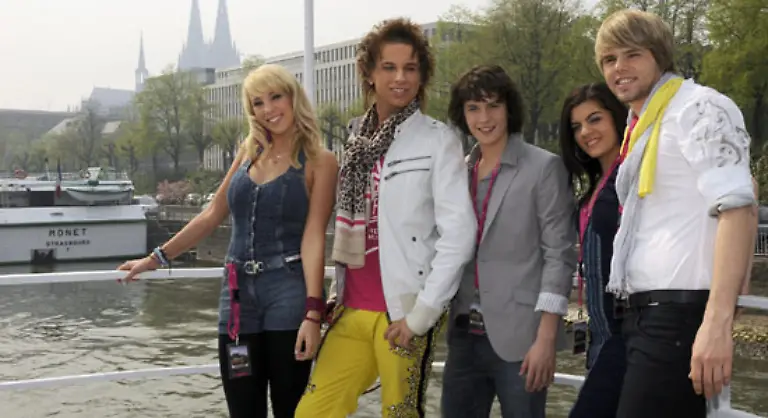 Und-auch-wenn-die-Kandidaten-immer-mal-wieder-auf-Kuschelkurs-geschickt-werden-Giftpfeile-werden-von-den-Mitstreitern-weiterhin-abgeschossen