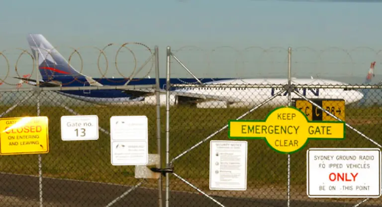 In-einem-Zeitalter-in-der-die-Menschen-mit-Flugzeugen-so-schnell-die-ganze-Welt-bereisen-gibt-es-keine-Region-in-die-sich-das-Virus-nicht-ausbreiten-koennte-warnt-er