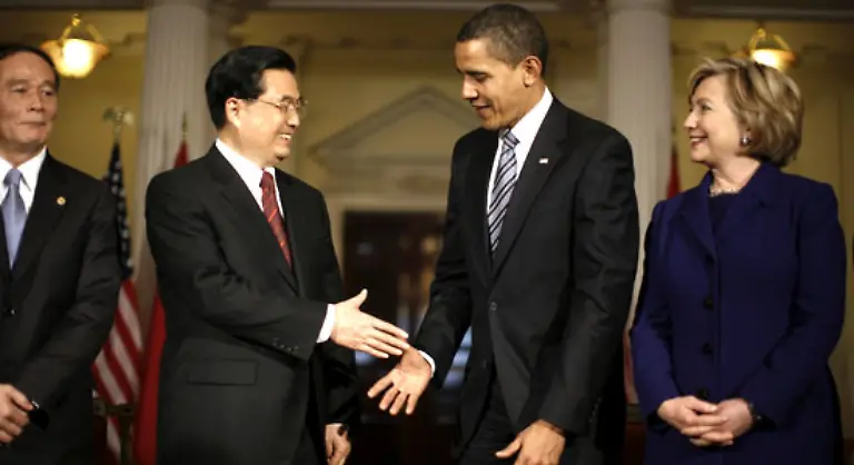 Am-gleichen-Tag-trifft-Obama-in-der-amerikanischen-Botschaft-in-London-auf-Chinas-Praesidenten-Hu-Jintao