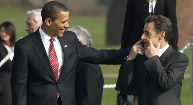 4-April-Obama-ist-wieder-zurueck-in-Strassburg-und-scherzt-mit-Sarkozy-am-Rhein