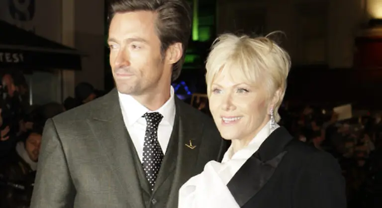 Sie-ist-ein-paar-Jahre-aelter-als-er-und-am-Anfang-ihrer-Beziehung-war-eindeutig-SIE-der-Star