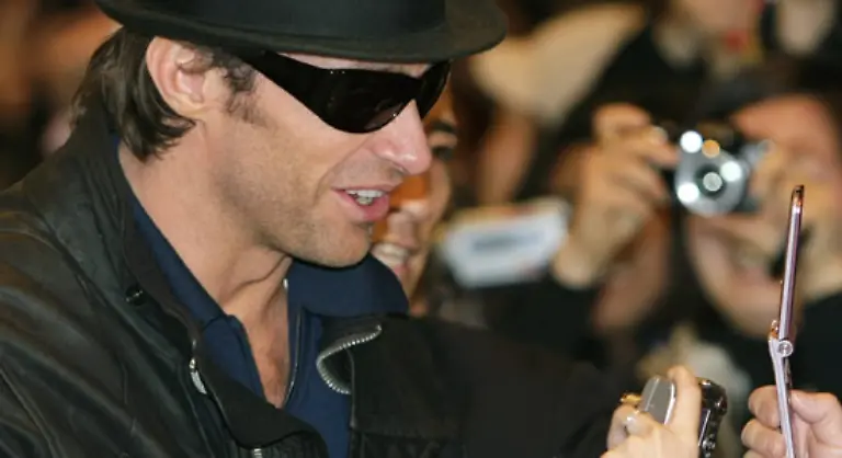 ich-habe-komischerweise-auch-kein-Poster-ueber-meinem-Bett-in-meinem-Jung-Maedchen-Zimmer-an-der-Wand