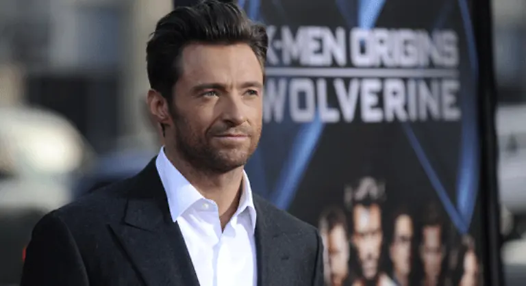 Alles-fein-noch-eine-Minute-Eigentlich-wollte-die-Journalistin-ganz-keck-fragen-Mr-Jackman-was-ist-Ihnen-lieber-Sex-and-the-City-oder-Sex-on-the-Beach-Da-sie-sich-im-letzten-Moment-aber-noch-ein-Stueck-Selbstachtung-erhalten-will-fragt-sie
