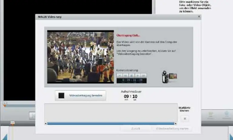 Wie-an-der-Kamera-selbst-gibt-es-im-naechsten-Fenster-Knoepfe-zum-Abspielen-Vor-und-Zurueckspulen-Pausieren-oder-Stoppen-Nachdem-Sie-die-Stelle-angesteuert-haben-von-wo-aus-die-Aufzeichnung-starten-soll-koennen-Sie-die-Videouebertragung-beginnen