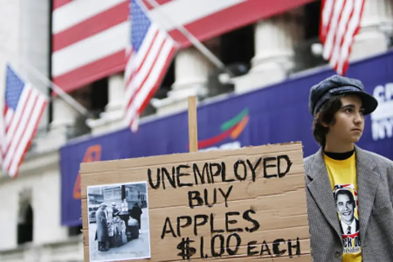 Der-13-jaehrige-Jeremy-Conway-steht-vor-der-New-Yorker-Boerse