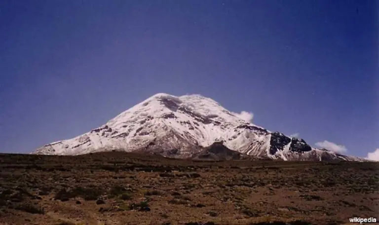 Alexander-von-Humboldt-bestieg-1802-den-rund-6000-Meter-hohen-Vulkan-Chimborazo-in-Ecuador-Ohne-Sauerstoffflasche-und-Trekkingausruestung-schaffte-er-es-fast-bis-zum-Gipfel-und-musste-an-einer-Felsenschlucht-umkehren