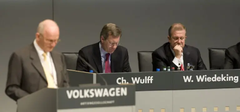 24-April-Auf-der-VW-Hauptversammlung-gibt-es-im-Streit-zwischen-den-beiden-Grossaktionaeren-Porsche-und-Niedersachsen-keine-Einigung
