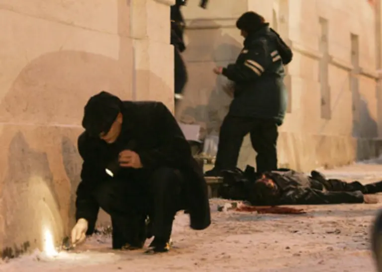 Als-im-Januar-ein-Menschenrechtsanwalt-und-eine-Journalistin-in-Moskau-erschossen-wurden-lud-Medwedew-demonstrativ-den-Chefredakteur-der-betroffenen-Zeitung-Nowaja-Gaseta-ein