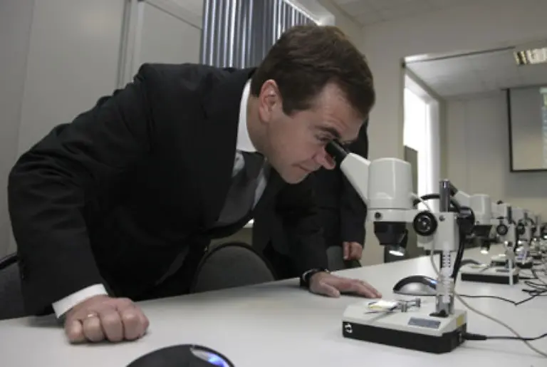 Medwedew-laesst-seinen-demokratischen-Worten-im-Grunde-keine-Taten-folgen