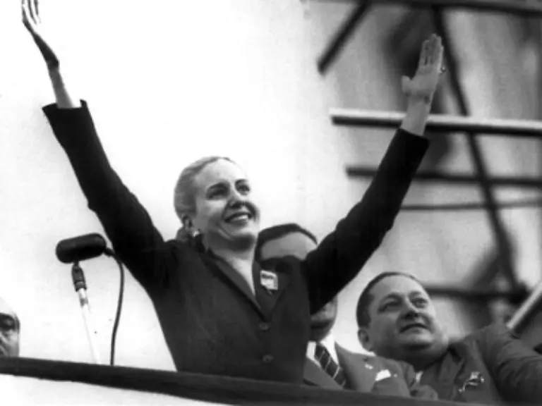 Vor-allem-in-der-Mittel-und-Unterschicht-wird-sie-bis-heute-als-Vorkaempferin-fuer-die-sozialen-Rechte-der-Besitzlosen-und-fuer-die-Mitbestimmung-der-Frauen-gefeiert