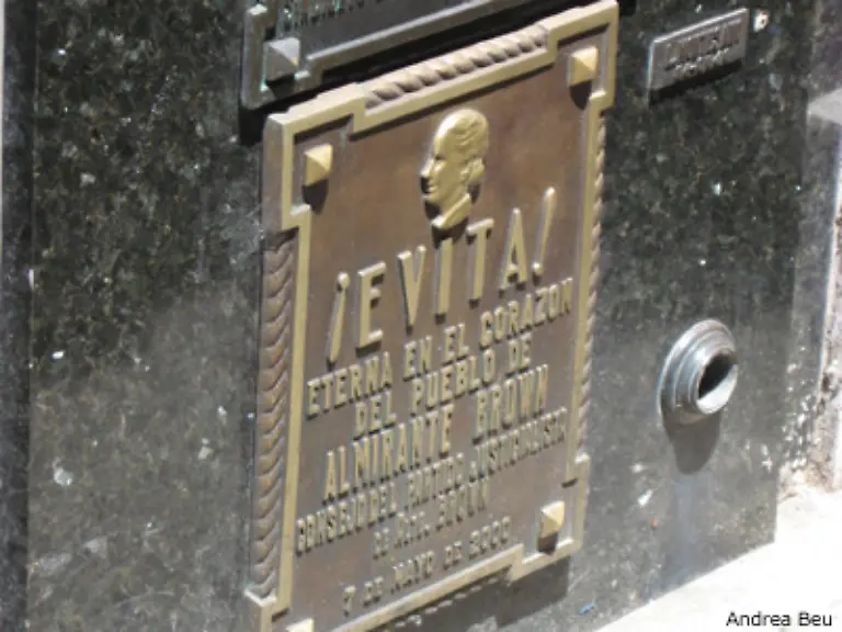 auf-dem-Prominenten-Friedhof-Recoleta-in-Buenos-Aires