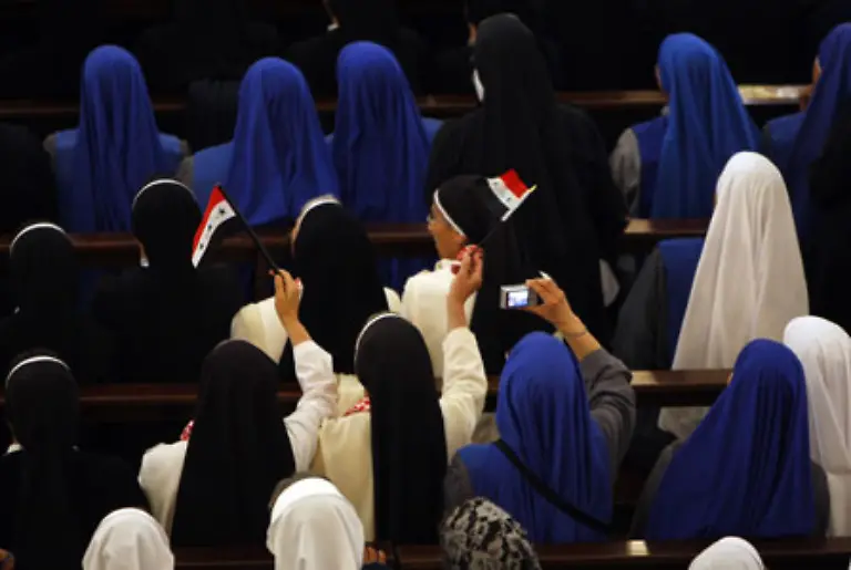 Zudem-wuerdigte-Benedikt-in-Amman-die-Rolle-der-Frauen-als-Botschafterinnen-des-Friedens