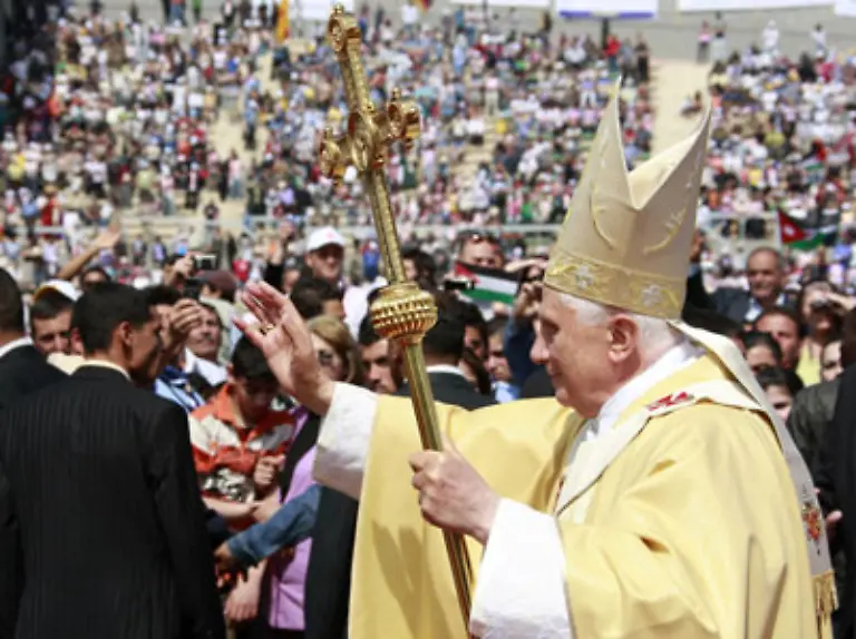 Ausgegrenzt-hat-der-Papst-bei-seinen-Auftritten-in-Jordanien-nur-jene-eine-Gruppe-die-auf-Gewalt-und-Ideologie-setzt