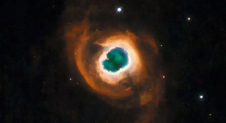 Bereits-an-diesem-Donnerstag-soll-eine-neue-Wide-Field-Camera-3-installiert-werden-die-noch-weiter-in-die-Fruehzeit-des-Universums-schauen-kann-Hier-eine-Aufnahme-der-Wide-Field-Camera-2