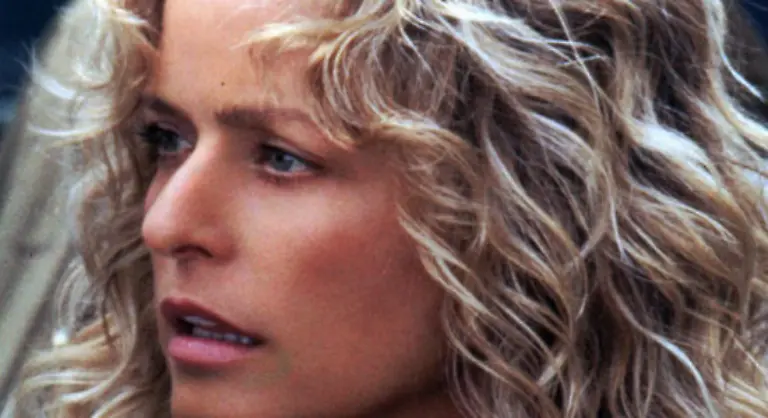 Der-Los-Angeles-Times-hat-sie-juengst-erzaehlt-Es-ist-sehr-viel-einfacher-etwas-durchzumachen-und-damit-fertig-zu-werden-wenn-man-nicht-wie-durch-ein-Mikroskop-beobachtet-wird