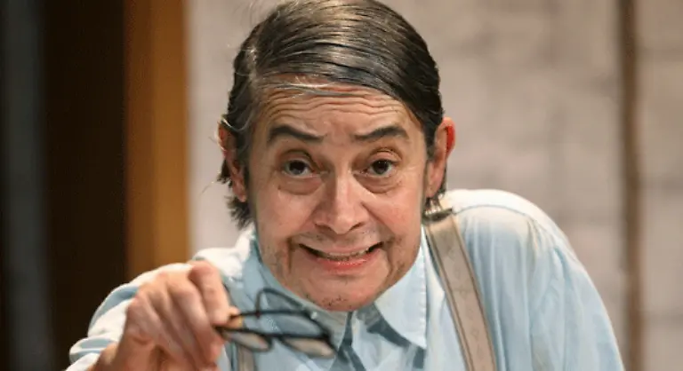 dem-Schauspielhaus-Zuerich-und-dem-Deutschen-Schauspielhaus-Hamburg-zurueckblicken