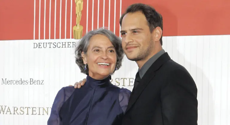 Besonders-traurig-fuer-Moritz-Ende-letzten-Jahres-ist-er-Vater-geworden-das-Kind-wird-die-wunderbare-Grossmutter-nun-nicht-mehr-kennenlernen