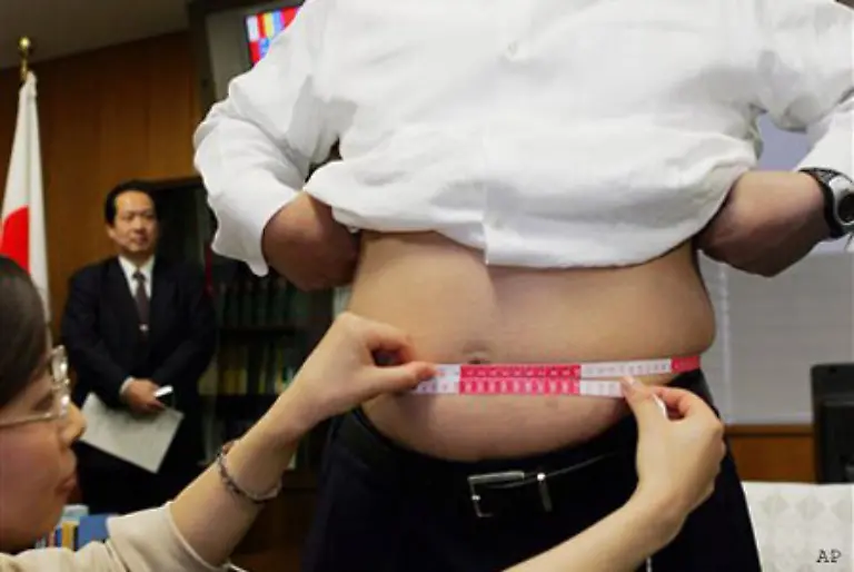 Schwabbelige-Fettdepots-im-letzten-Winter-angelegt-fuer-Hungerzeiten-die-dann-doch-nicht-eingetreten-sind