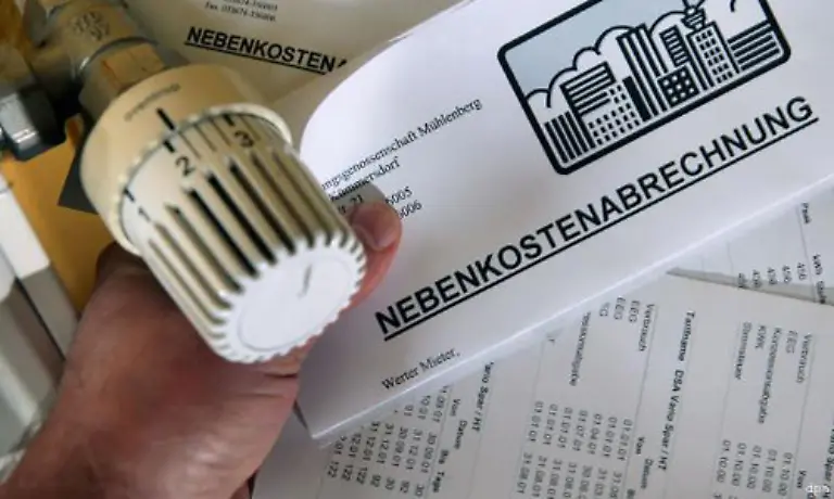 Mieter-muessen-das-durchaus-woertlich-nehmen-Ihnen-steht-die-Nebenkostenabrechnung-ins-Haus-Alles-was-noch-nicht-mit-den-Vorauszahlungen-im-letzten-Jahr-abgedeckt-worden-ist-wird-jetzt-faellig