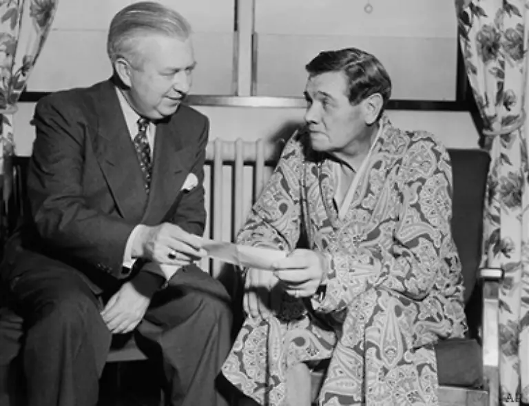 2-Eigentumswohnungen-Gerade-wenn-es-sich-um-eine-vermietete-Eigentumswohnung-handelt-sollte-man-die-Verwaltungskosten-genau-im-Auge-behalten-Oft-leiten-Vermieter-naemlich-die-Abrechnung-der-Eigentuemergesellschaft-einfach-an-die-Mieter-weiter-Das-geht-nicht