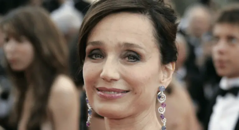 Die-All-Time-Favourites-wie-Kristin-Scott-Thomas-duerfen-natuerlich-nicht-fehlen