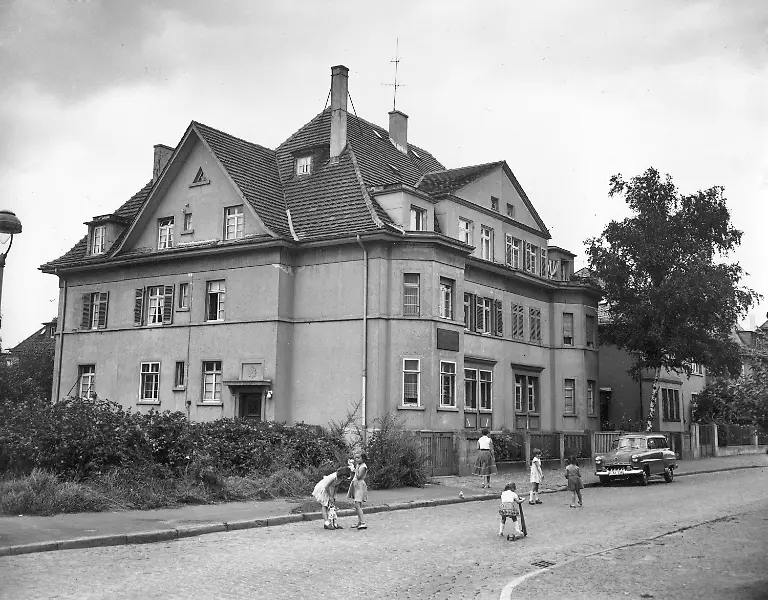 07-AP570813072