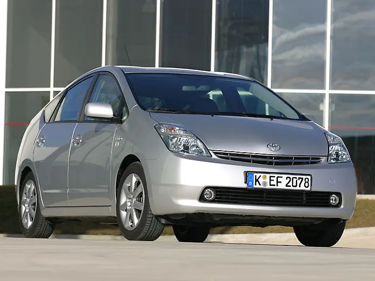 Toyota-Prius800